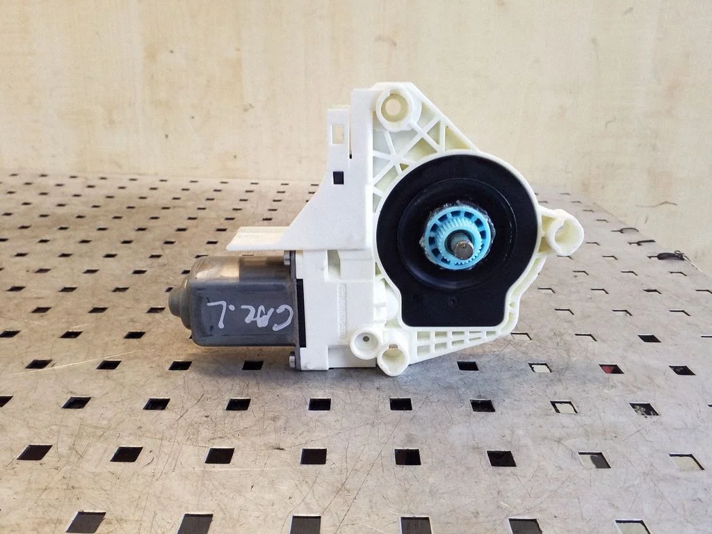 Rear door window regulator motor 8K0959811A