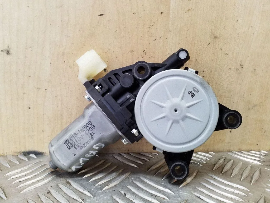 Rear door window regulator motor 824501M000