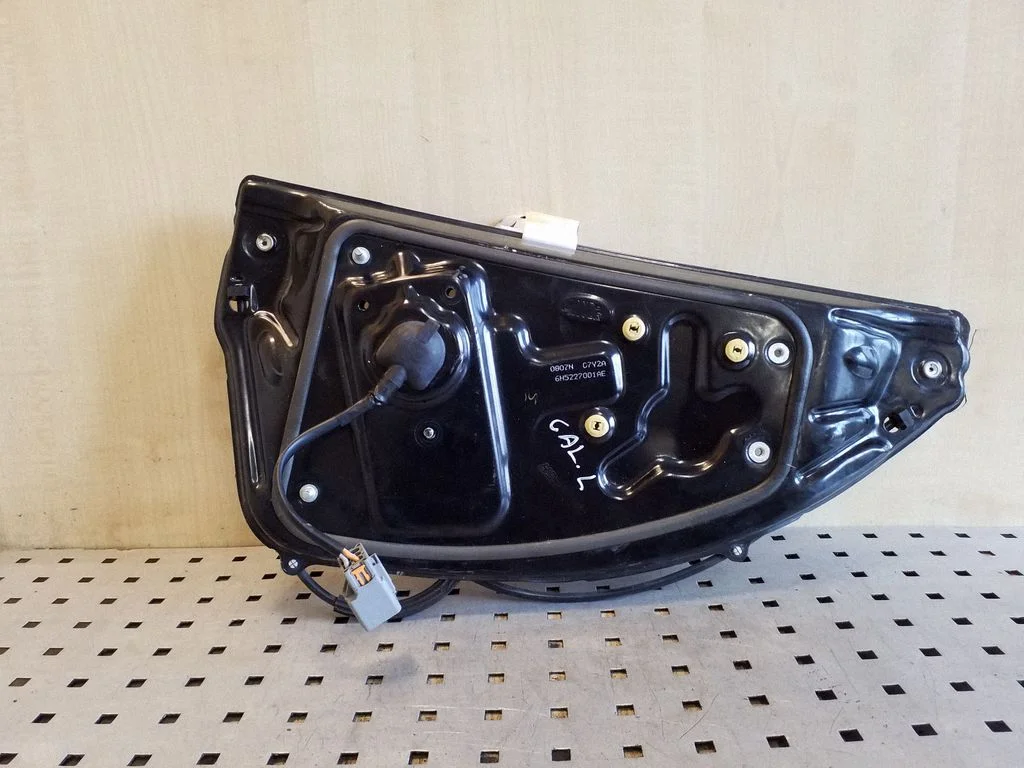 Aizmugurējā loga mehāniskais pacēlāja mehānisms 6H5227001AE