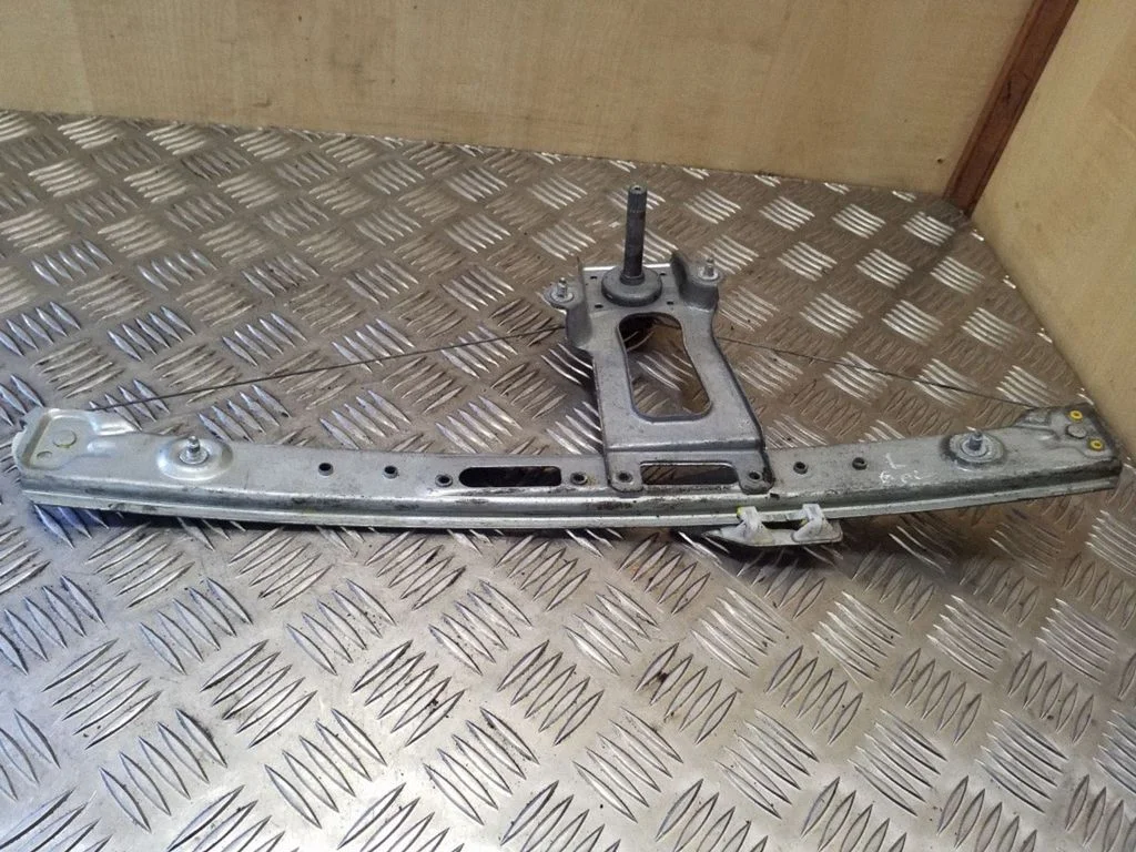 Podnośnik szyby tylnej mechaniczny (ręczny) 7011205