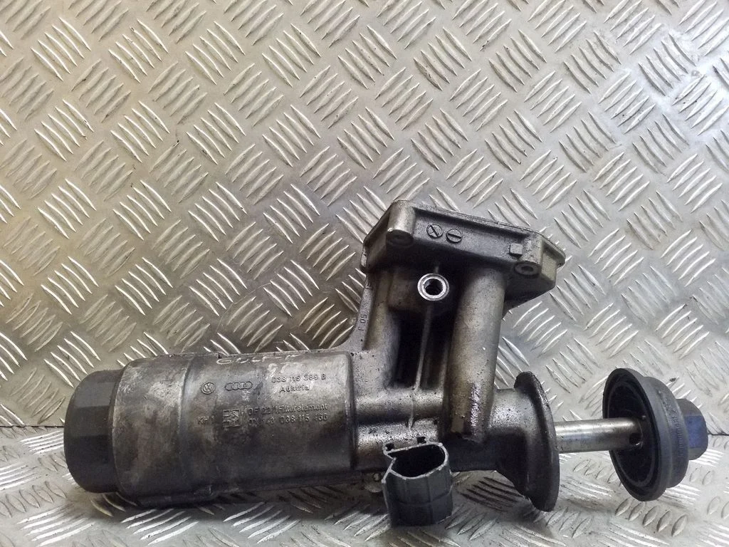 Oil filter mounting bracket 038115389B