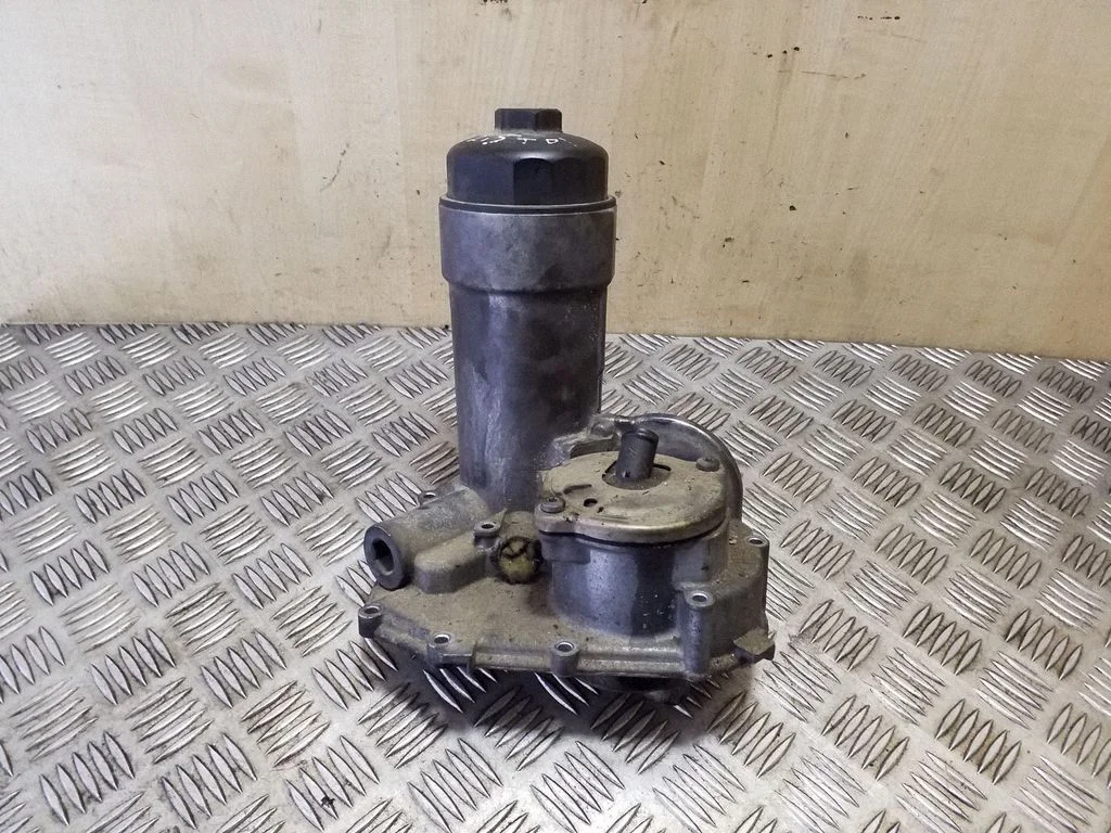 Oil filter mounting bracket 059115405G