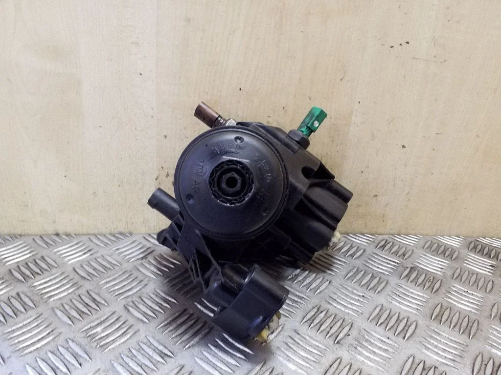 Oil filter mounting bracket 03N115389A