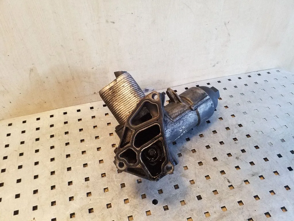 Oil filter mounting bracket 7788453