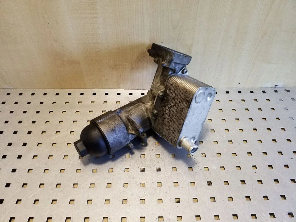 Oil filter mounting bracket 7788453