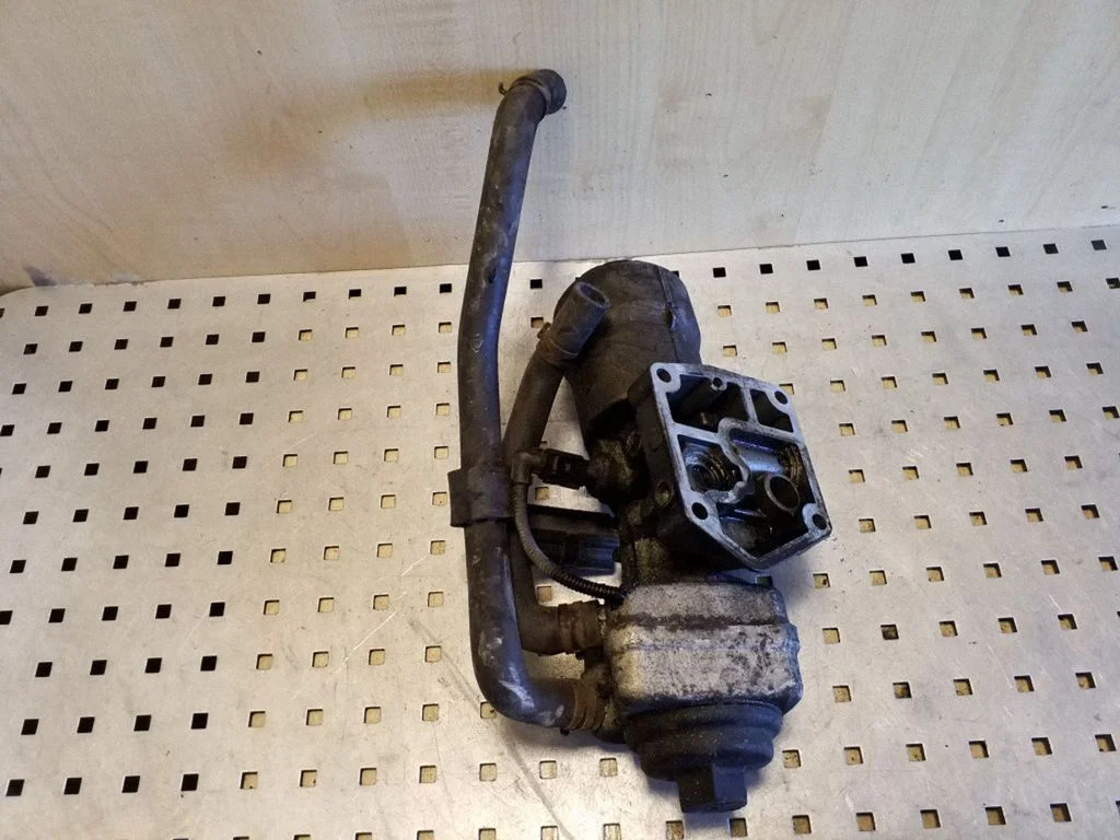 Õlifiltri hoidik/jahuti 045115389C