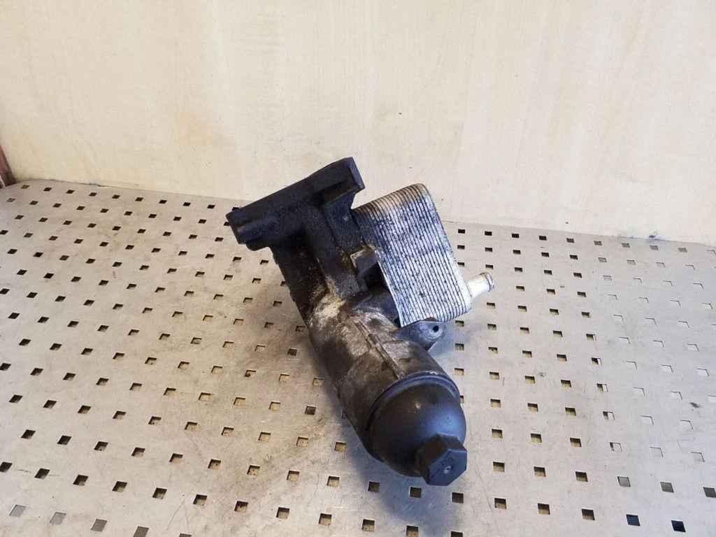 Oil filter mounting bracket 7788453