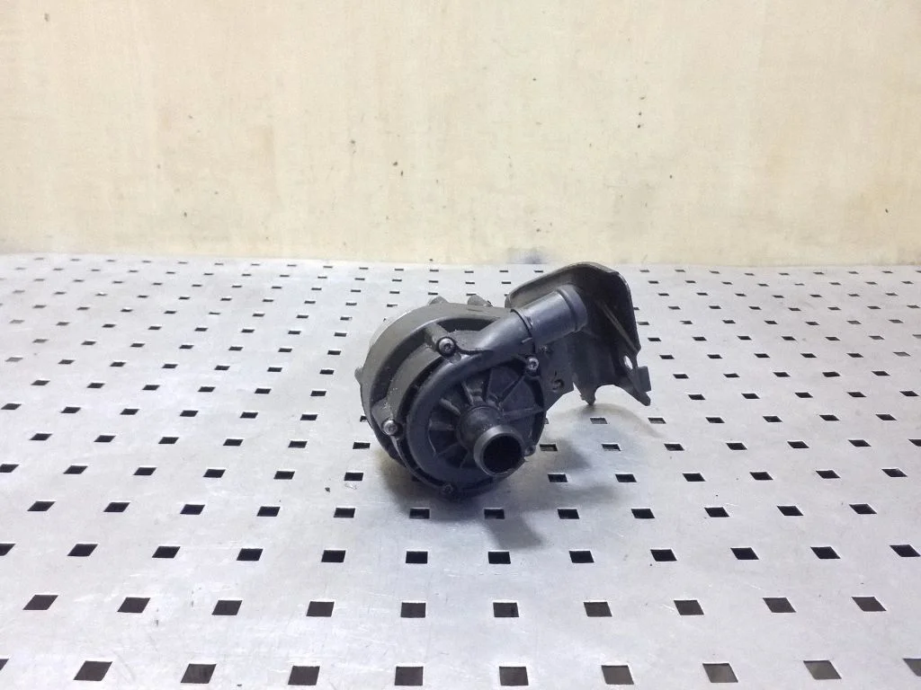 Electric auxiliary coolant/water pump 04L965567B