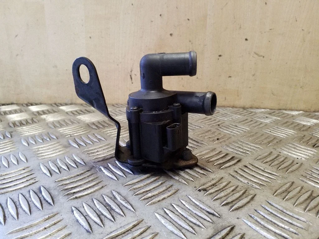 Electric auxiliary coolant/water pump 64119167207