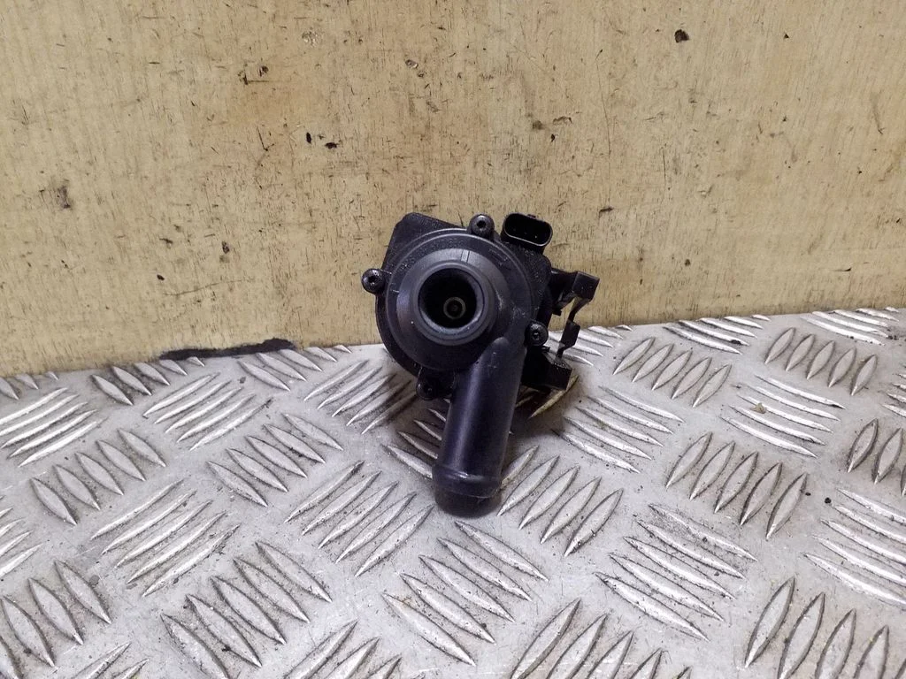 Elektriline lisatsirkulatsioonipump – Audi A4 Allroad B8 (2008-2016)