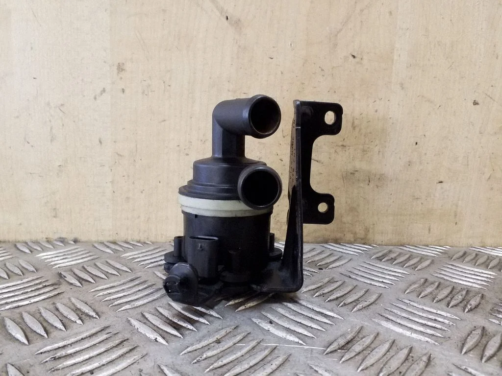 Electric auxiliary coolant/water pump 5N0965561A
