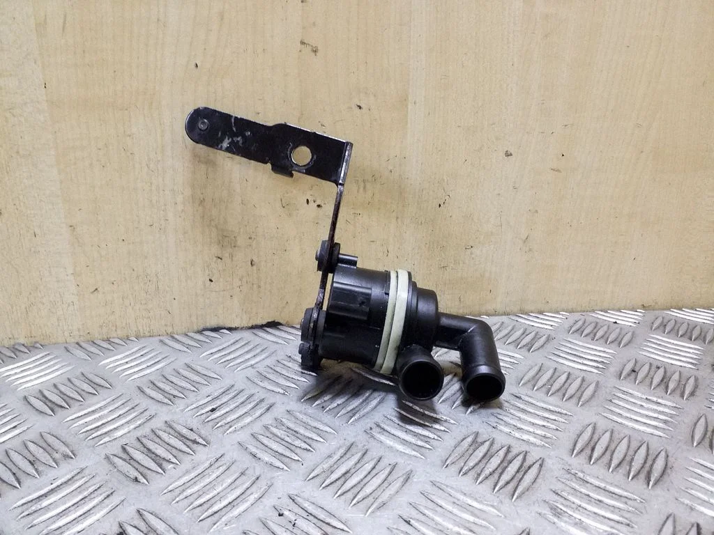 Elektryczna pompa cyrkulacyjna 5N0965561A