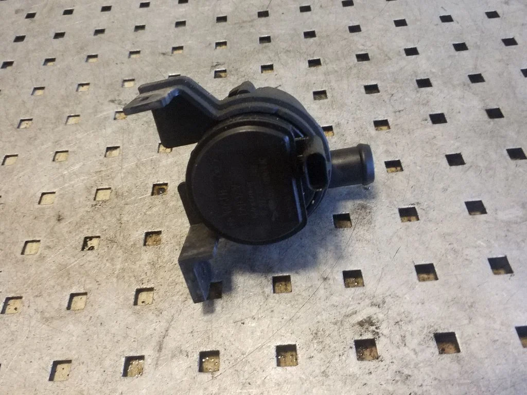 Electric auxiliary coolant/water pump GX738B503BB