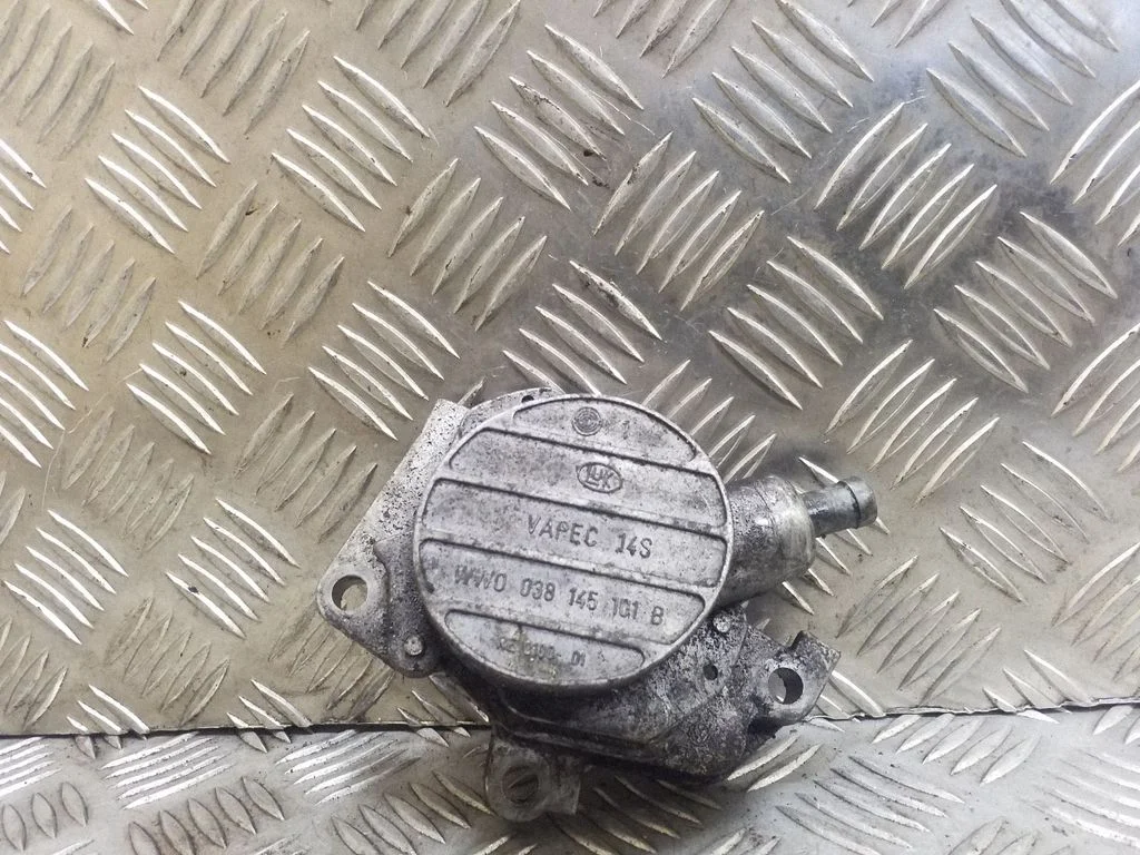 Pompa próżniowa (vacuum) 038145101B