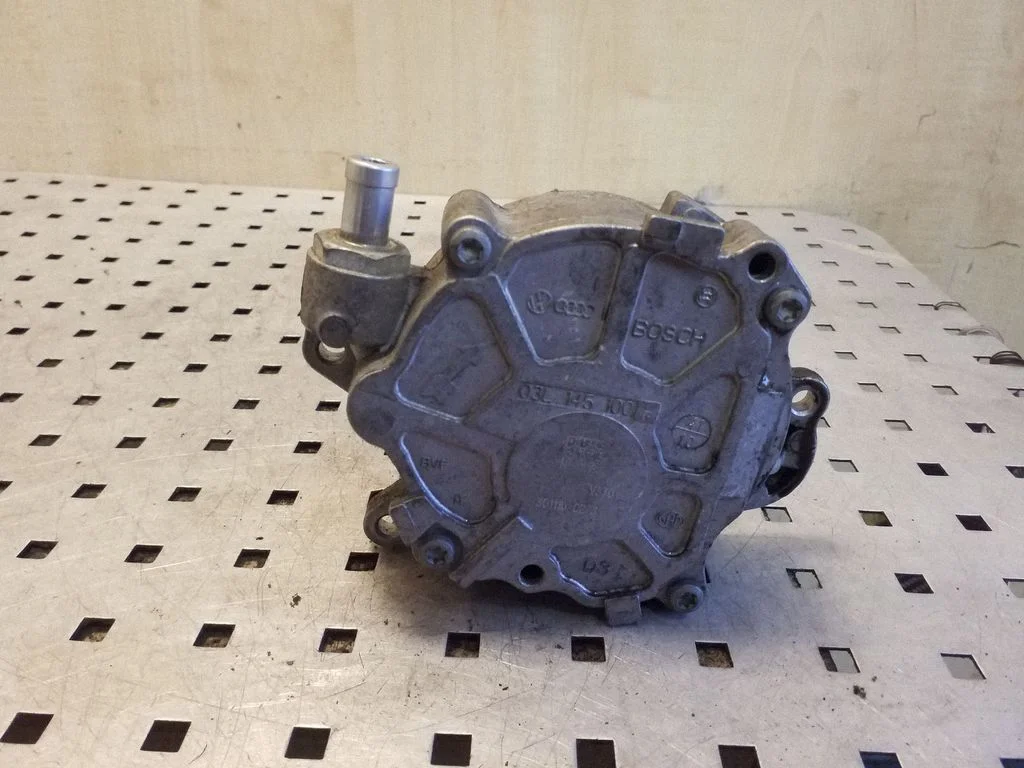 Vaakumpump 03L145100F
