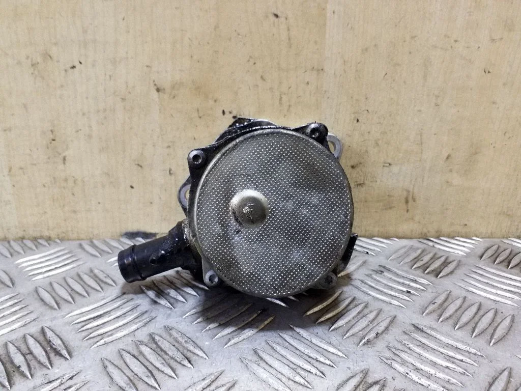 Vaakumpump – Nissan Qashqai+2 (2008-2010)