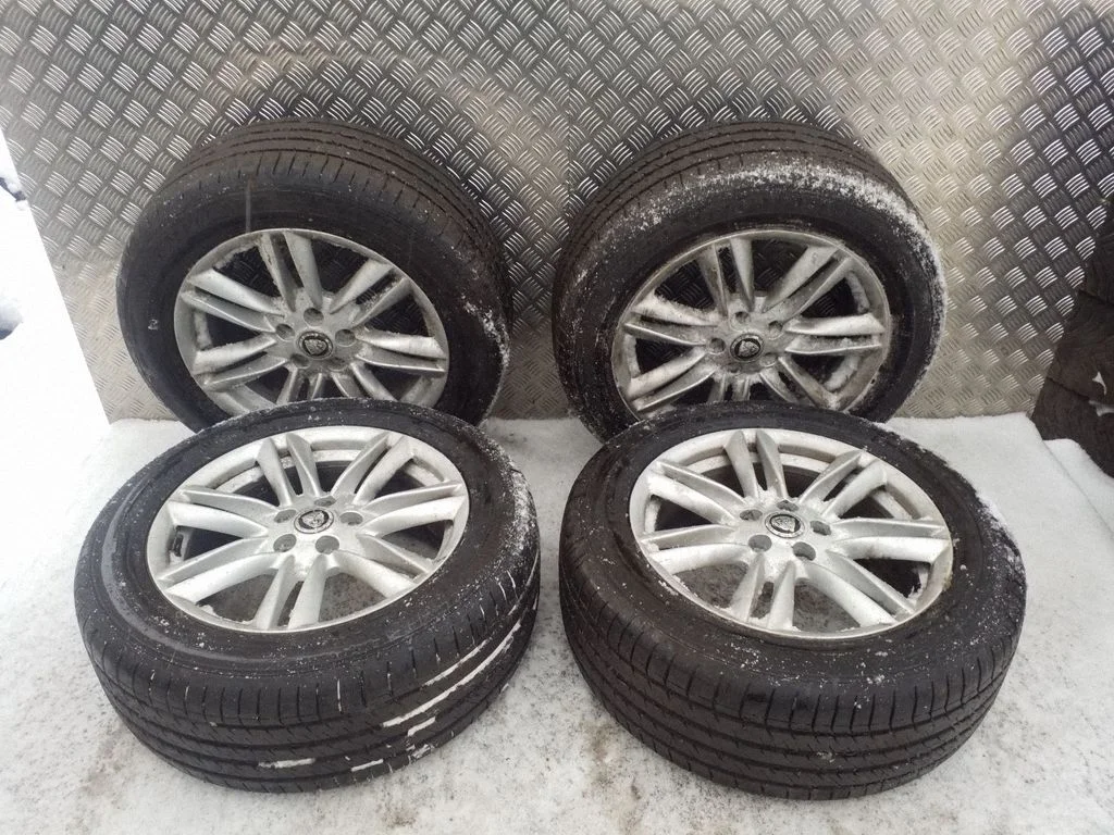 R17 alloy rim CX23DB