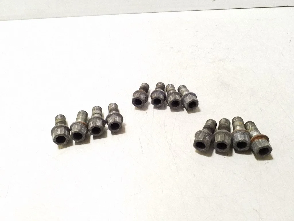 Nuts/bolts
