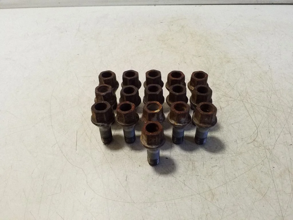 Nuts/bolts