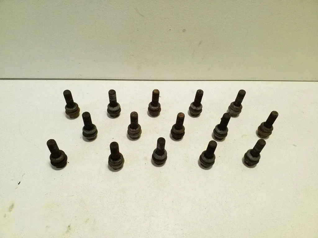 Nuts/bolts