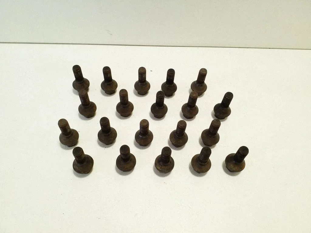 Nuts/bolts