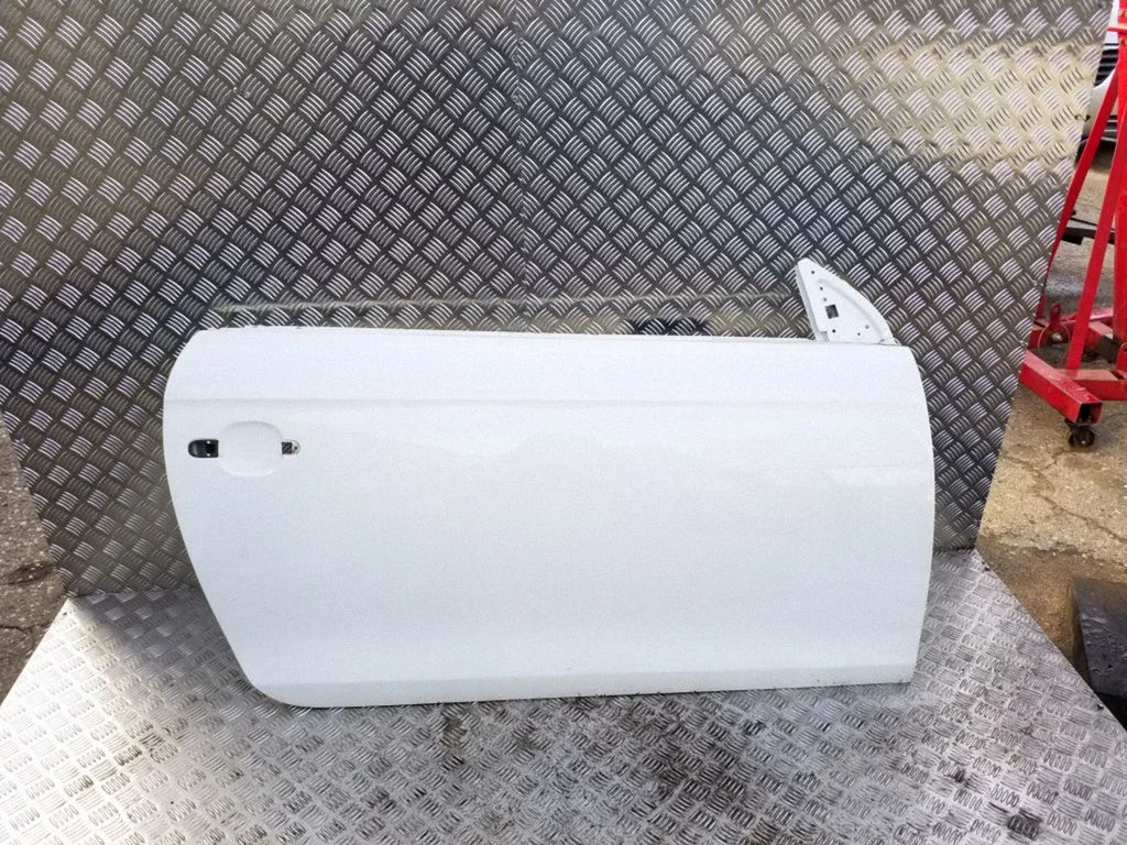 Esiuks (kupee) – parem