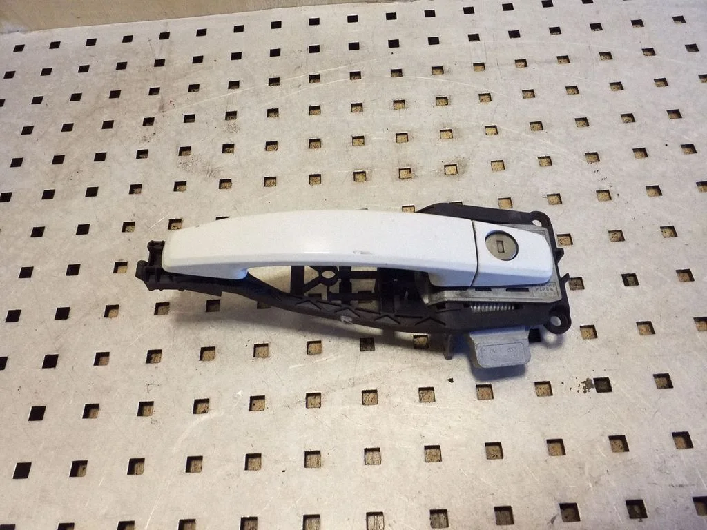 Front door exterior handle 366051399