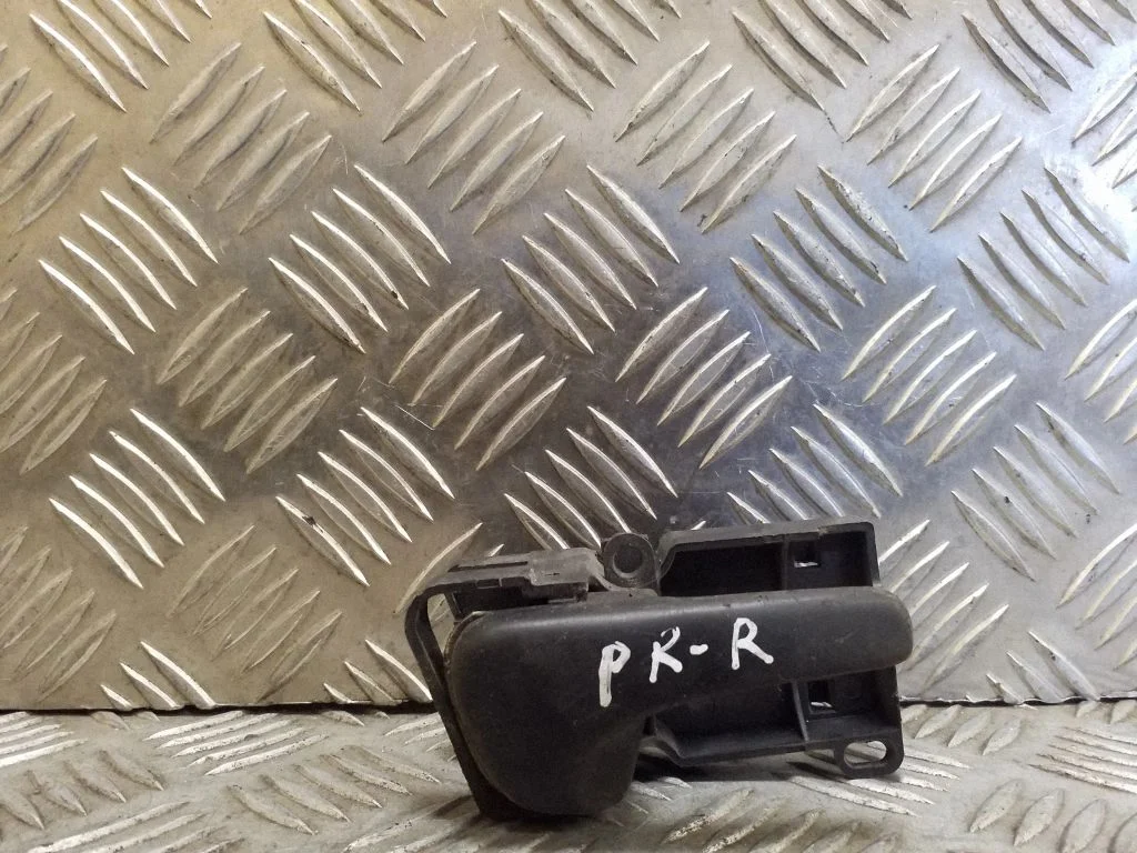 Priekšējais iekšējais atvēršanas rokturis 3A0837236