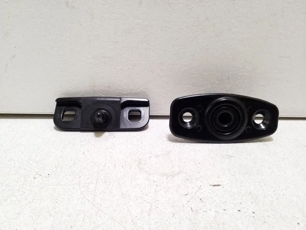 Sliding door check strap stopper – Volkswagen Sharan (2011-)