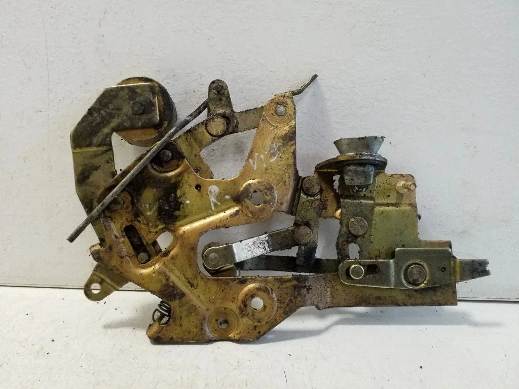 Sliding door lock 701843654C