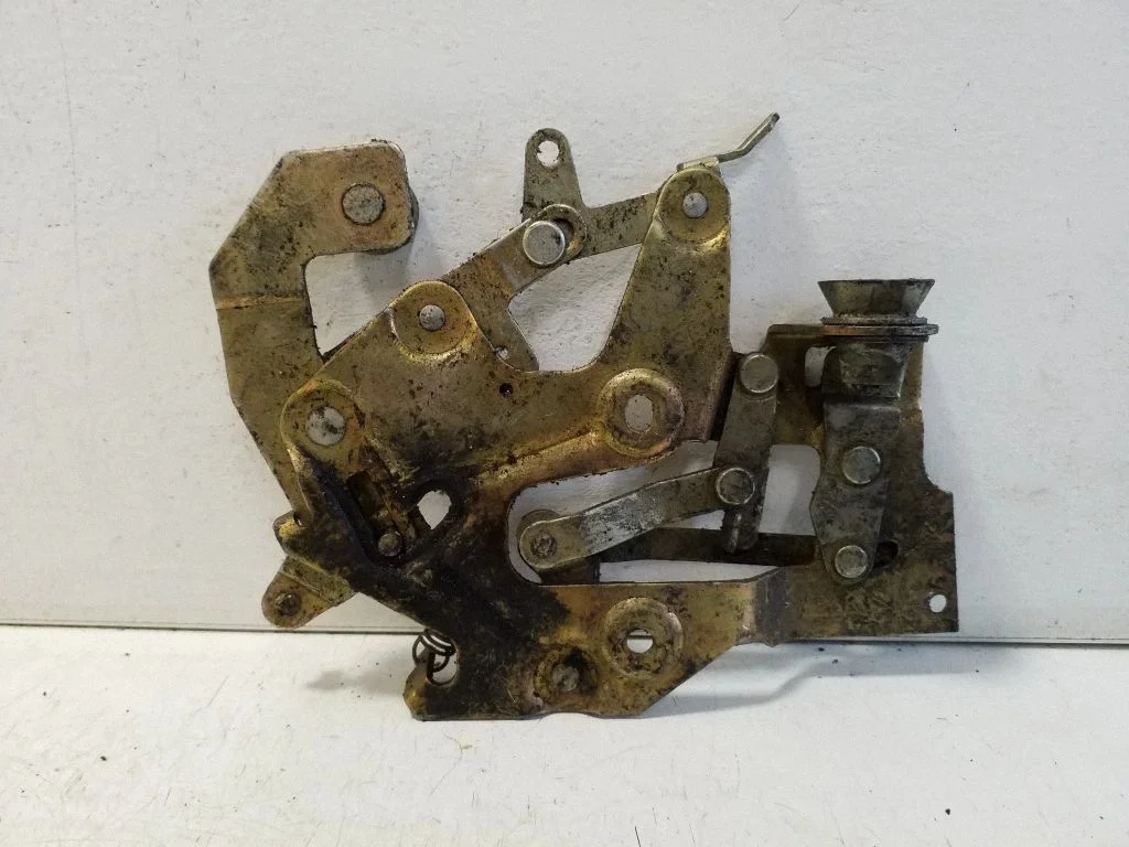 Sliding door lock 701843654C