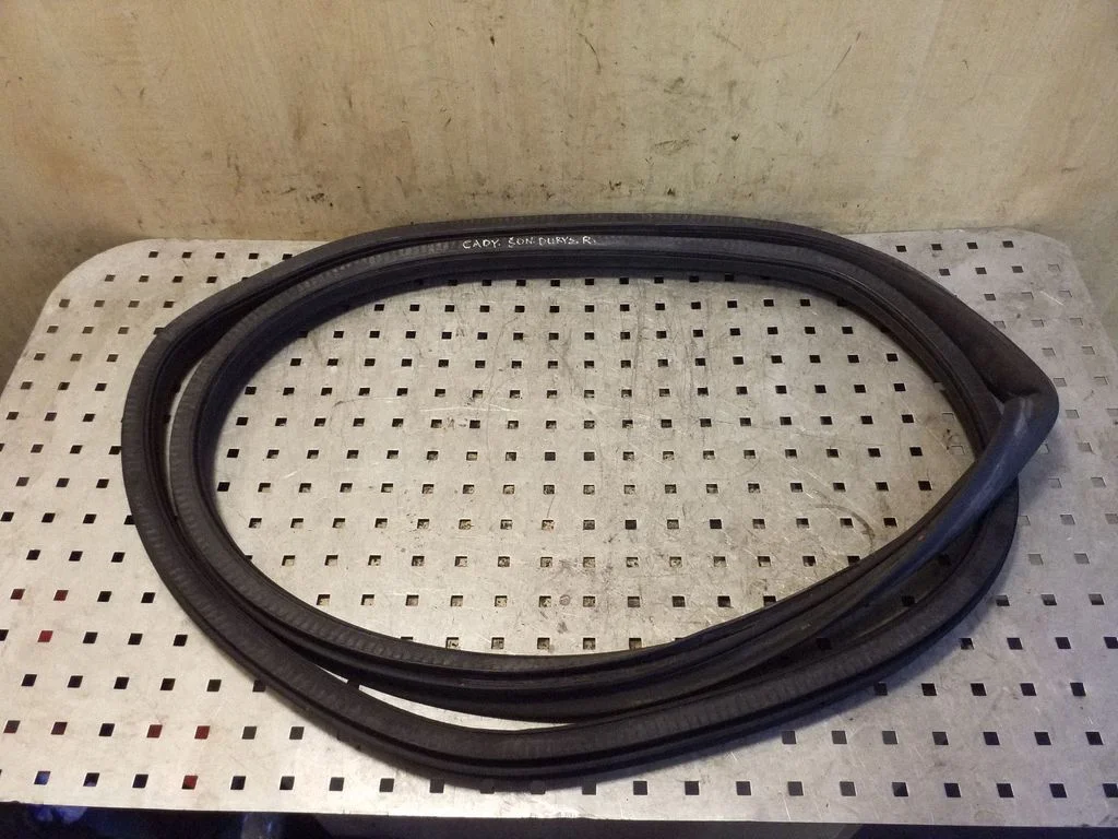 Slankiojančių durų sandarinimo guma (ant kėbulo)