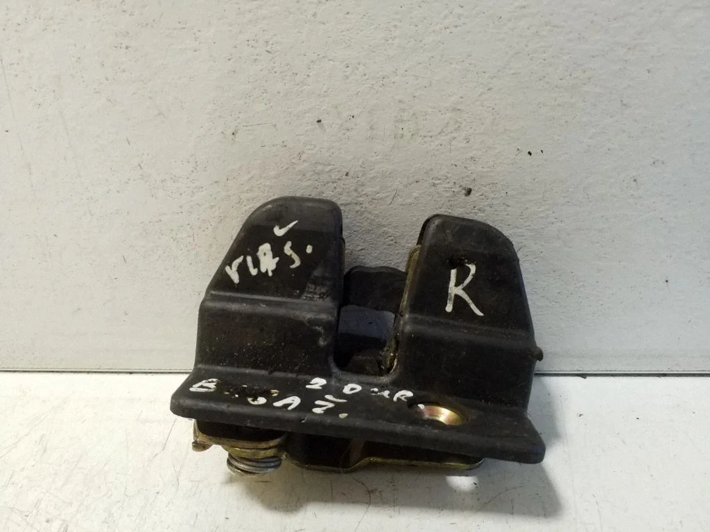 Loading door lock 701827162