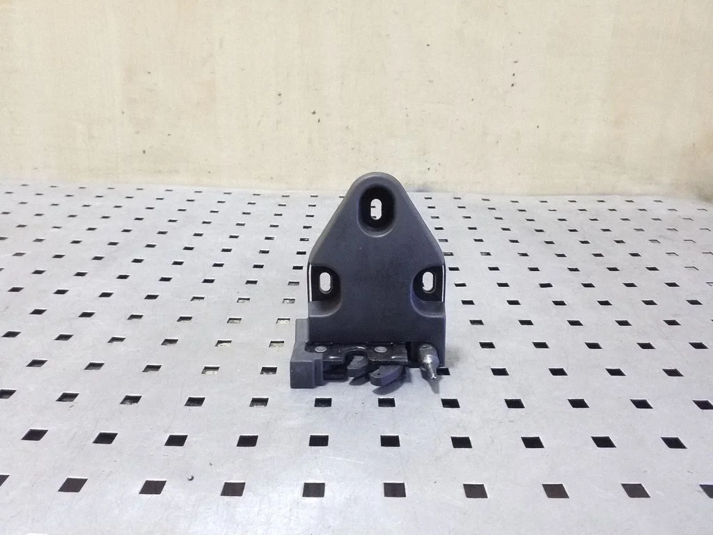 Loading door lock – Renault Trafic III (X82) (2014-)