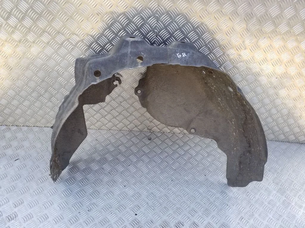 Rear arch fender liner splash guards – right