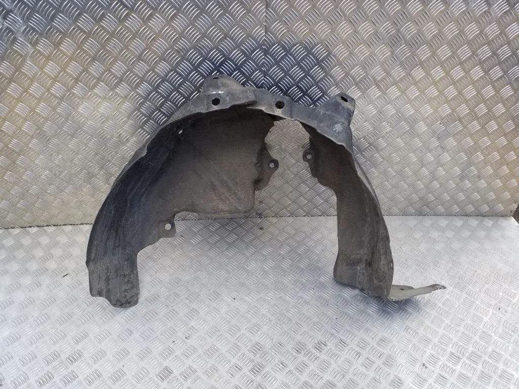 Rear arch fender liner splash guards – left