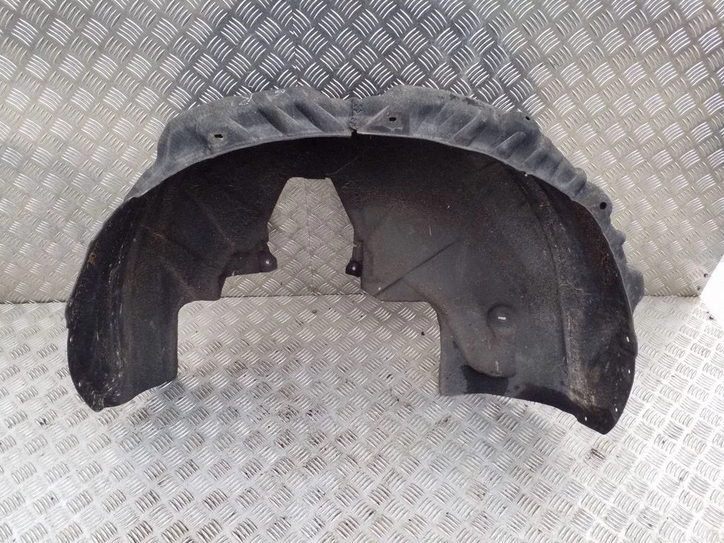 Rear arch fender liner splash guards 31353847