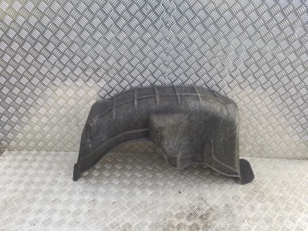 Rear arch fender liner splash guards – right