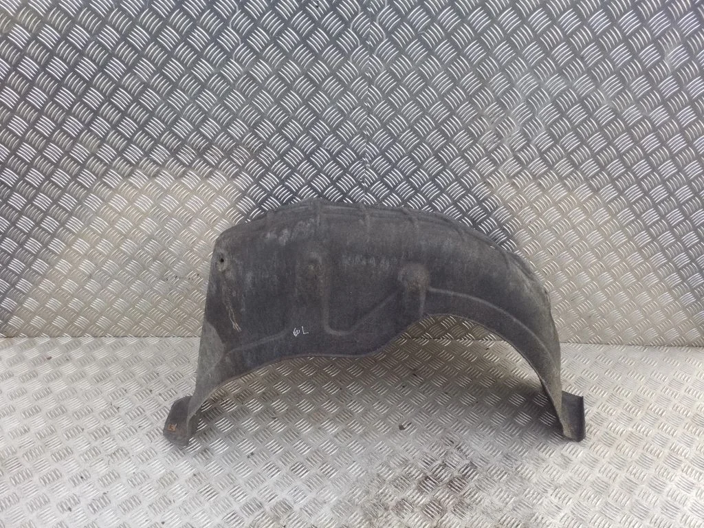 Rear arch fender liner splash guards – left