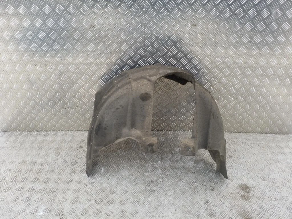 Tagumine poritiivakate – Volvo V40 (2012-2019)