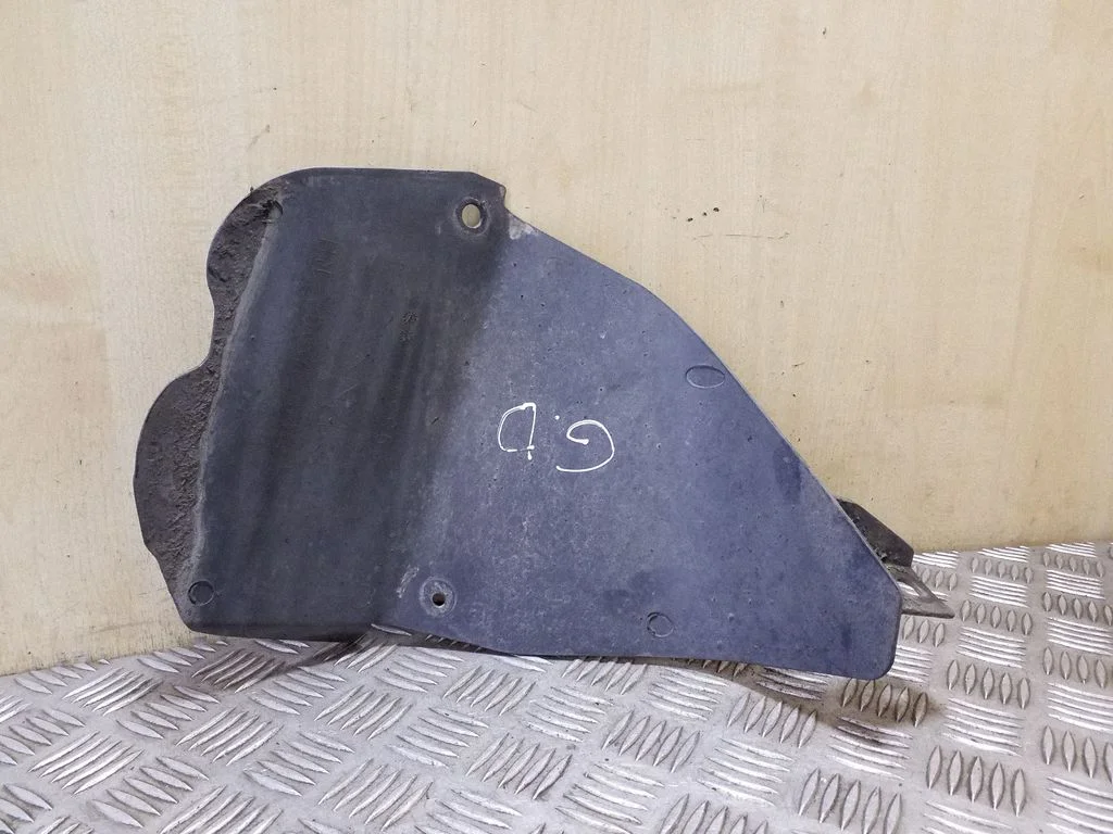 Tagumine poritiivakate 76748JD00A