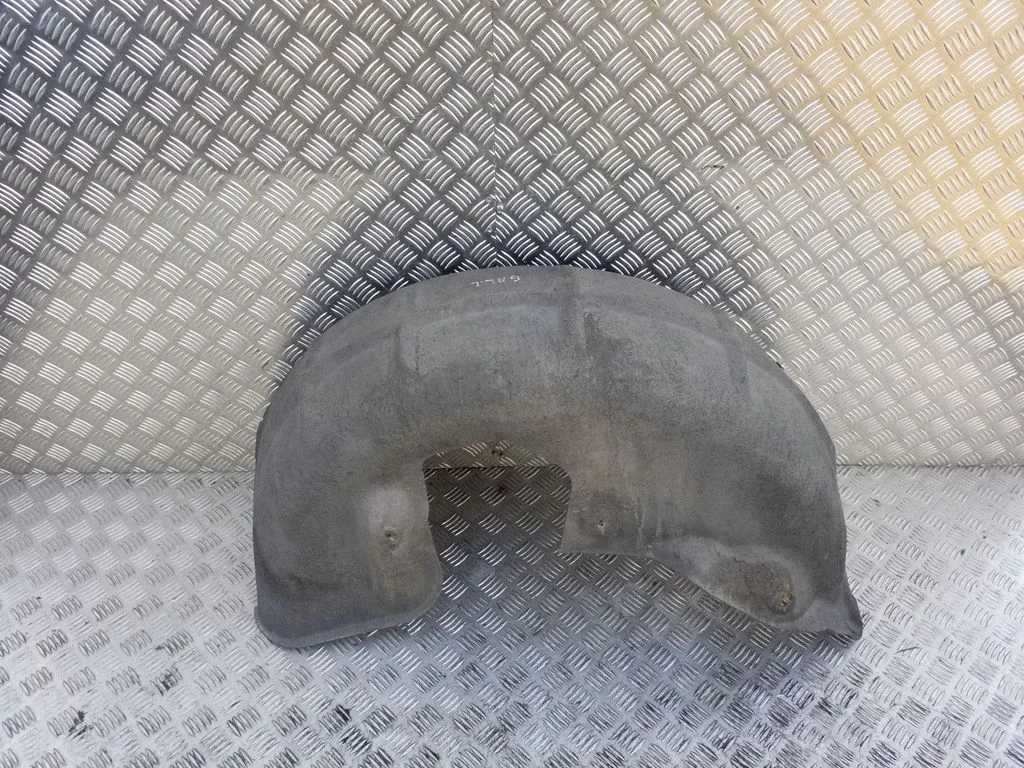 Rear arch fender liner splash guards – left