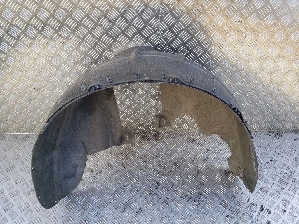 Rear arch fender liner splash guards – right