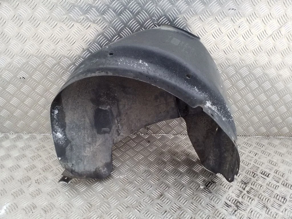 Rear arch fender liner splash guards 6Q0810971A