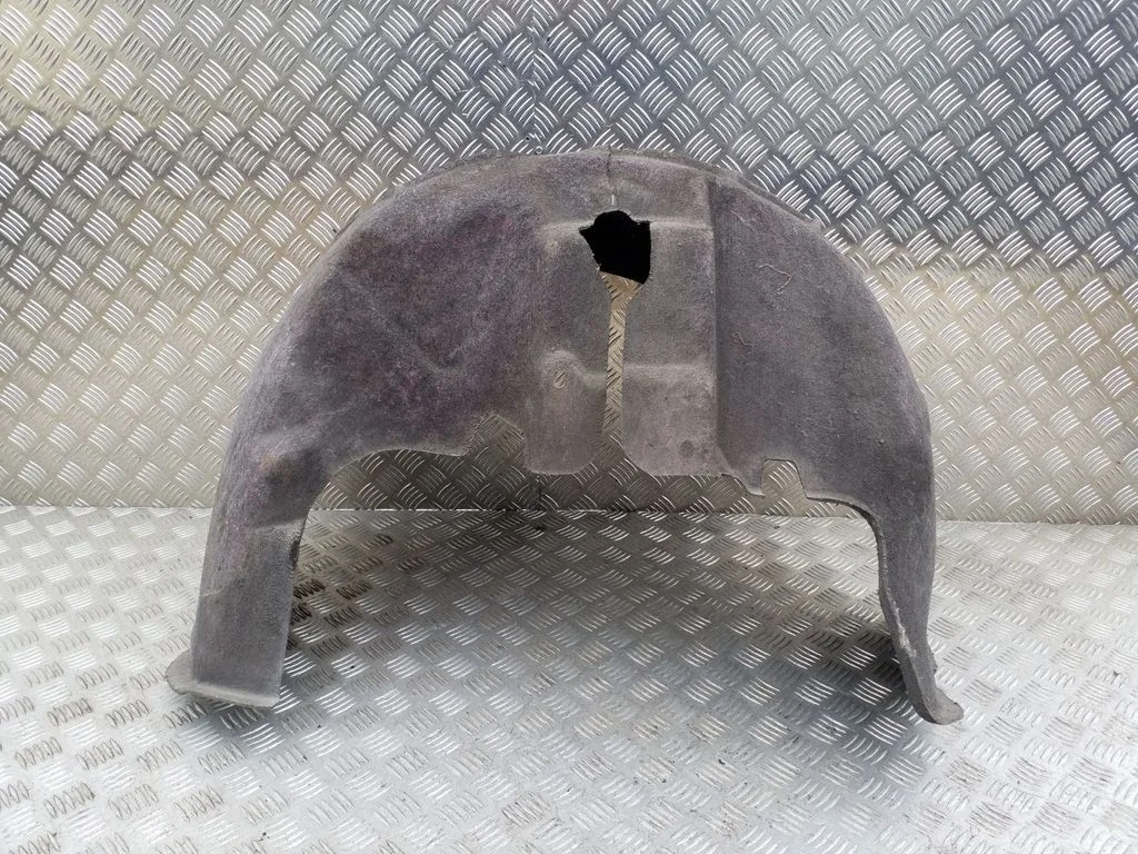 Rear arch fender liner splash guards 8T0810172B