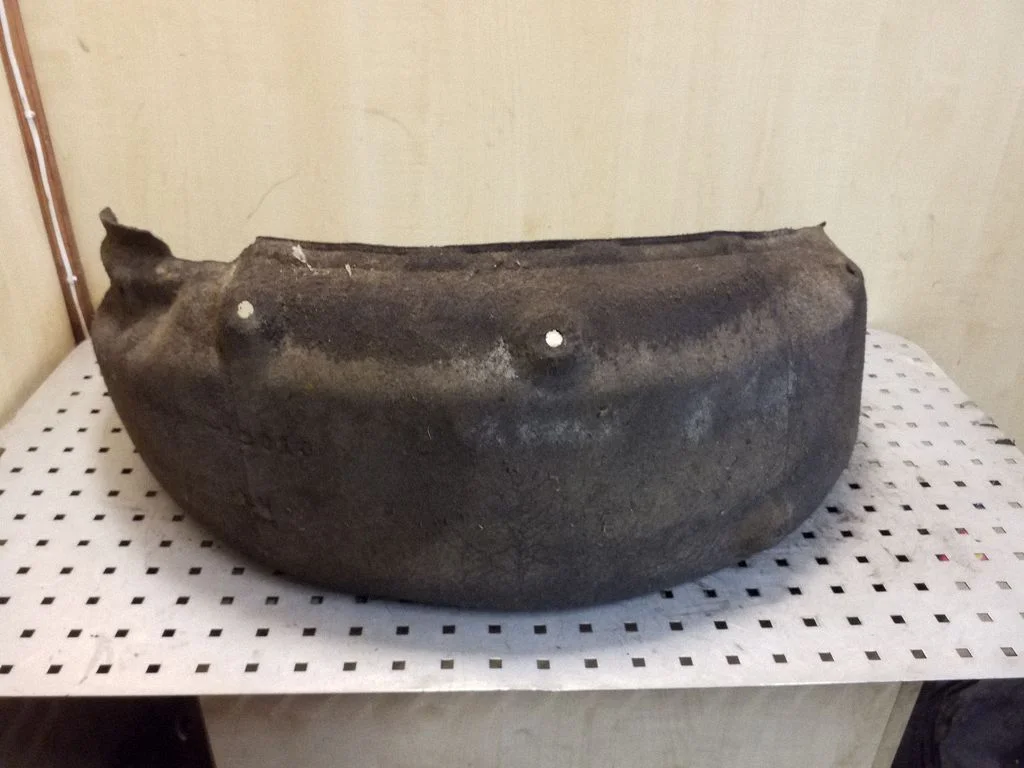 Tagumine poritiivakate – vasak