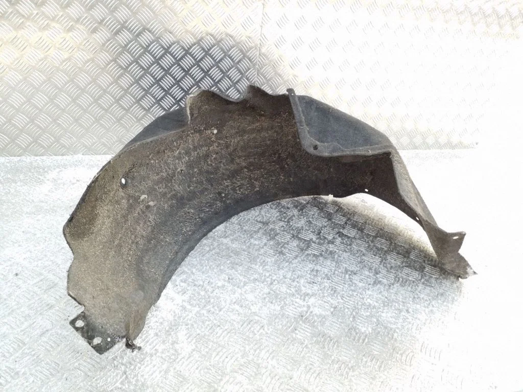 Rear arch fender liner splash guards – right