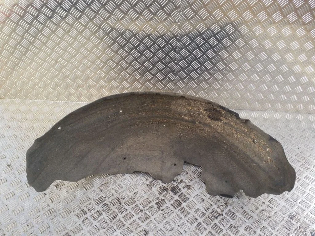 Rear arch fender liner splash guards – left