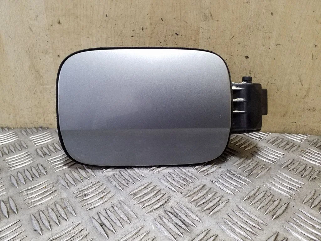Degvielas tvertnes vāciņš 8K0809999A