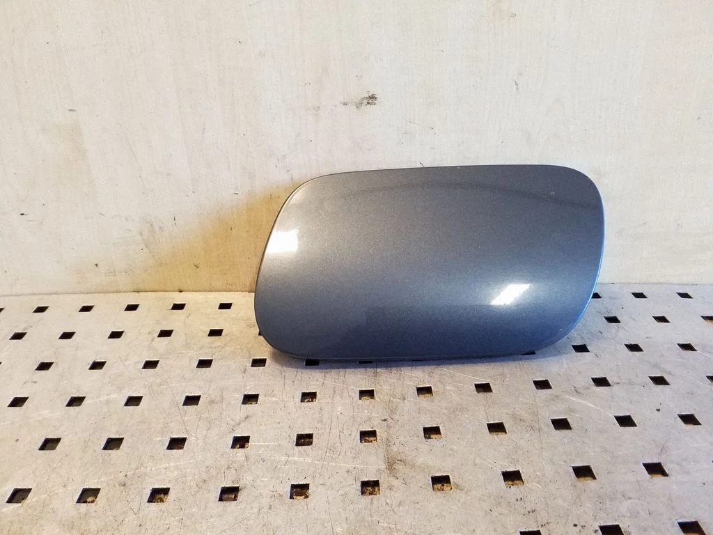 Klapka wlewu paliwa 7L6809905B